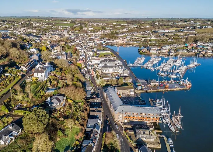 Ardkilly Ridge, Kinsale Town,Sleeps 8