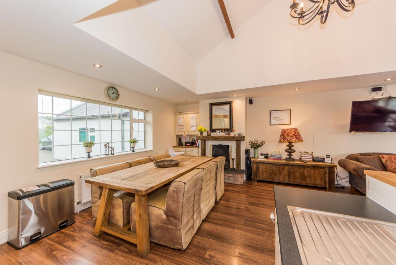 Holiday home Ardkilly Ridge, Town,sleeps 8 Kinsale